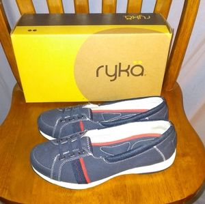 Ladies 8.5 Ryka Soes